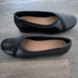 Clarks Darcey Ease Black Leather Flats 6.5